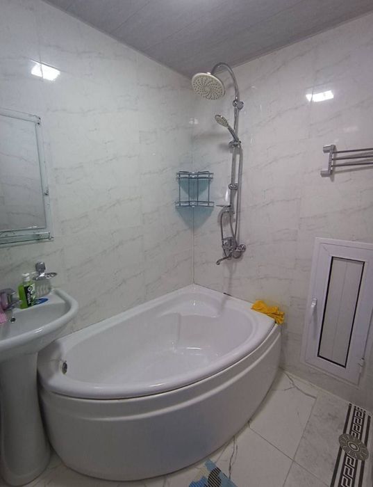 Срочно! Квартира на Осиё-Годромецентр 2/4/9 общ пл 65м ,с обстановкой