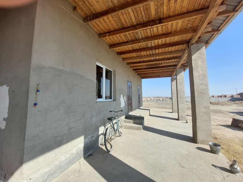 Termez tumanda  yangi uchaska sotiladi juda arzon narxda