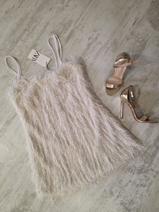 Нова рокля Zara Хс-С