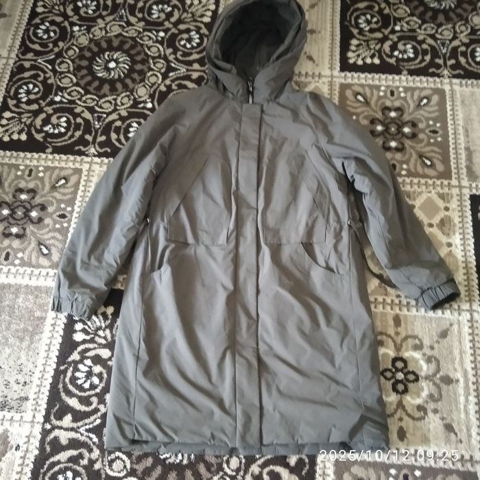 Продам куртку женскую