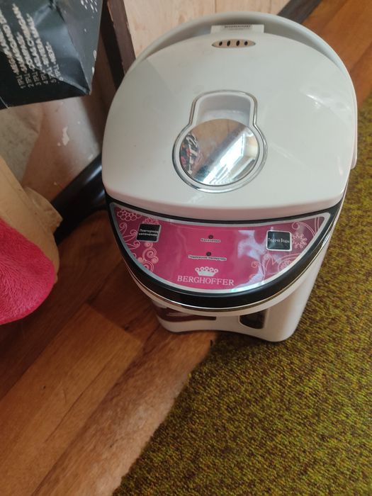 Продам термопот , б/у, в рабочем состоянии  , объём к4,8л.