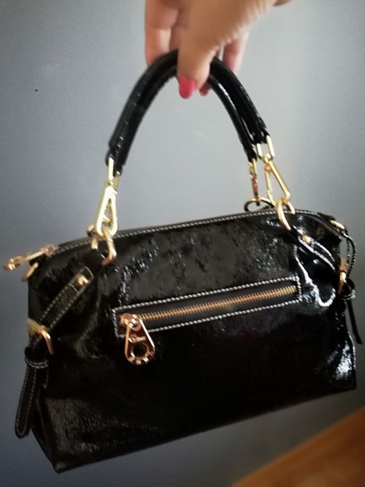 Сумочка лакированная