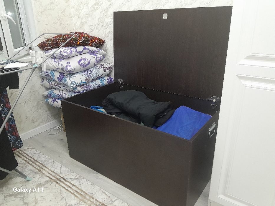 Мебельный сундук