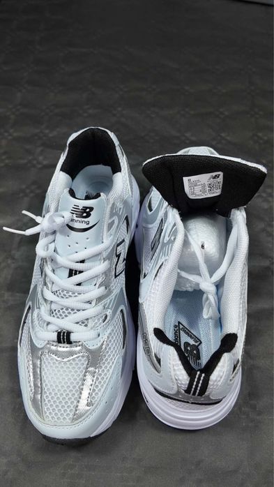 New Balance 530.