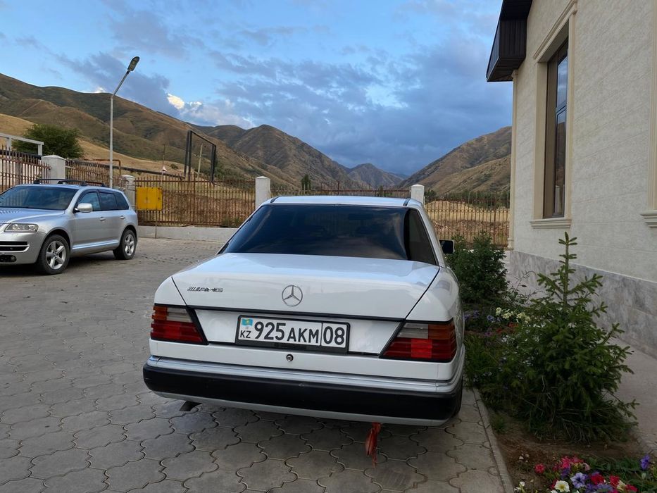 продаю Мерседес бенз 124