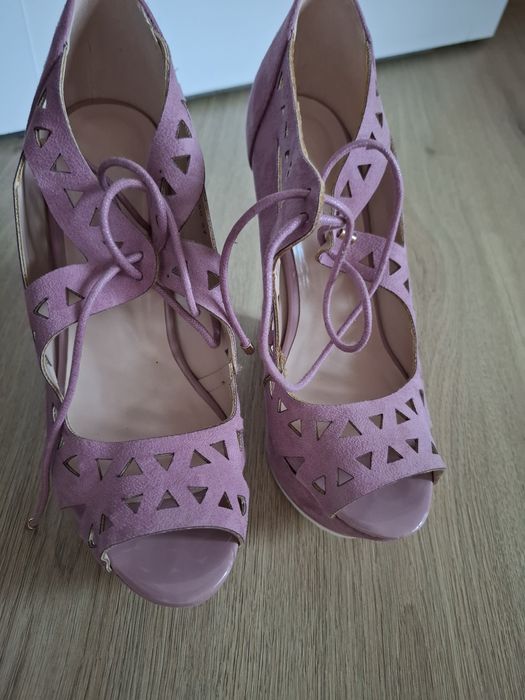 Сандали         37