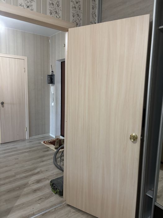 Продам межкомнатные двери б/у