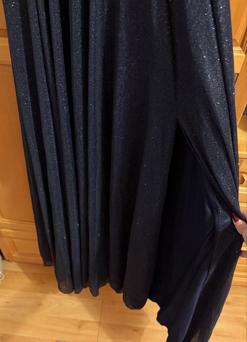 Тъмносиня бална рокля