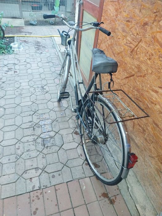Bicicleta cu viteze în butuc