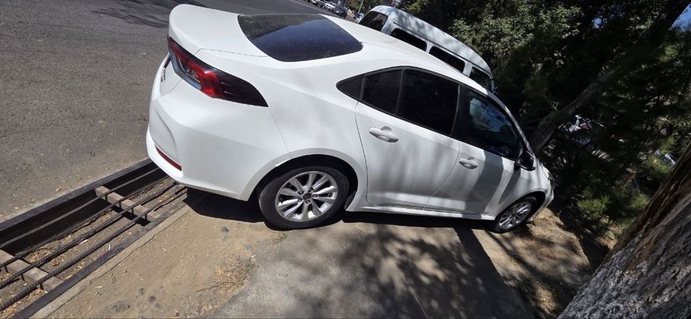 Toyota Corolla 2023 Ideal, sotiladi
