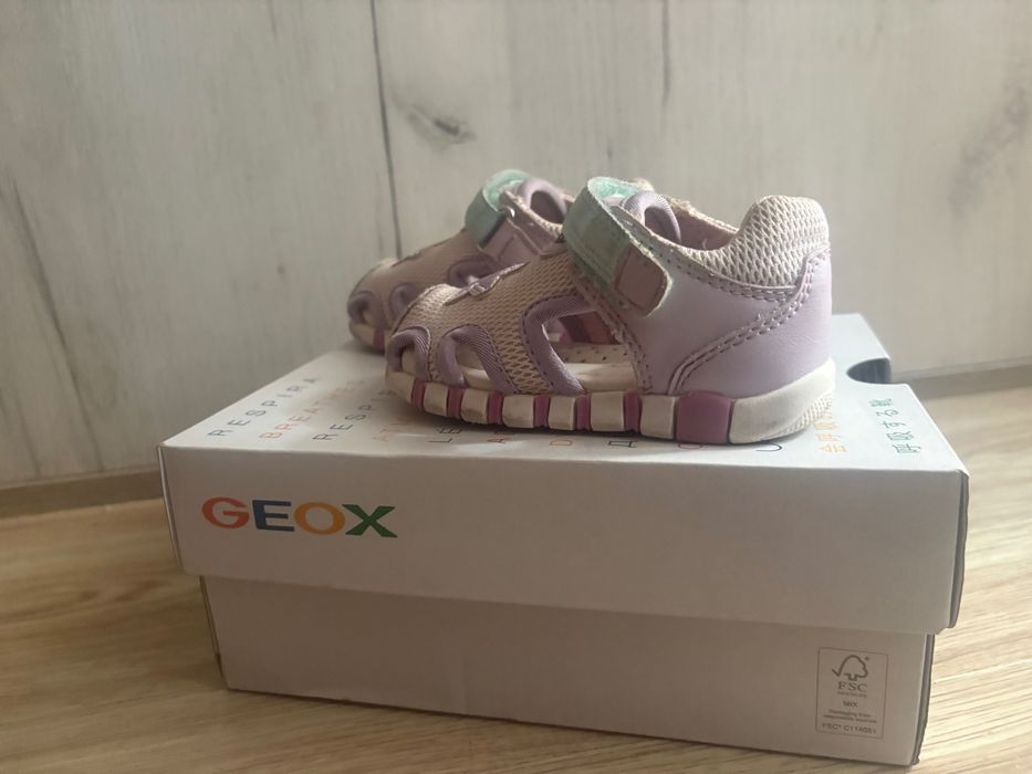 Сандали Geox за момиче 19 номер