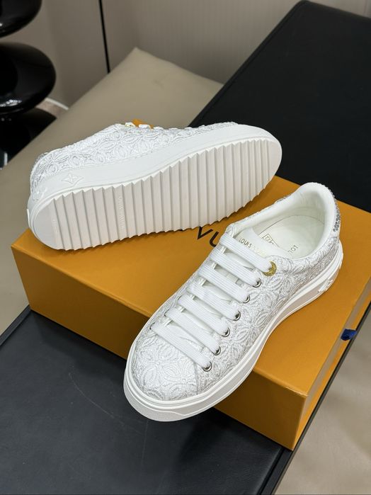 Adidasi Louis Vuitton