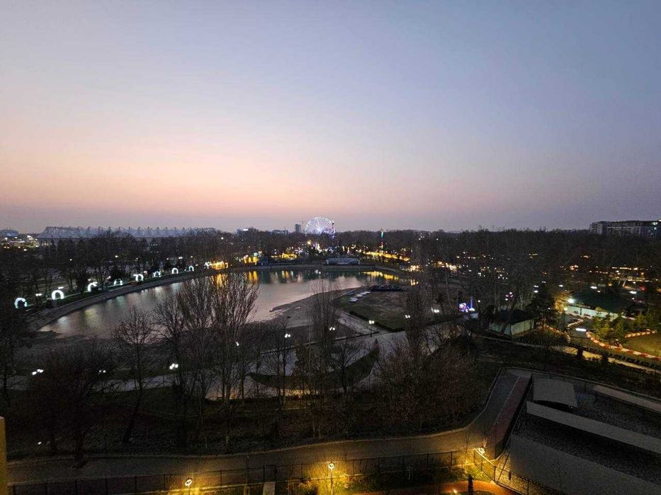 Комплекс "NRG PARK  ор-р парк Гафура Гуляма  Метро "Мирзо Улугбек