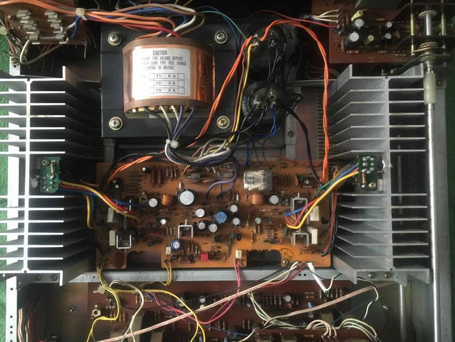 AKAI AM 2800 vintage top