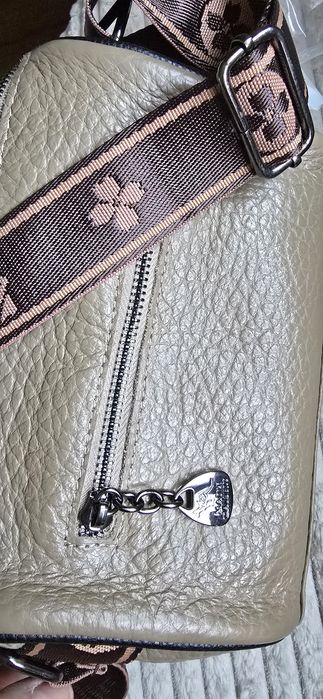 Малка дамска чанта