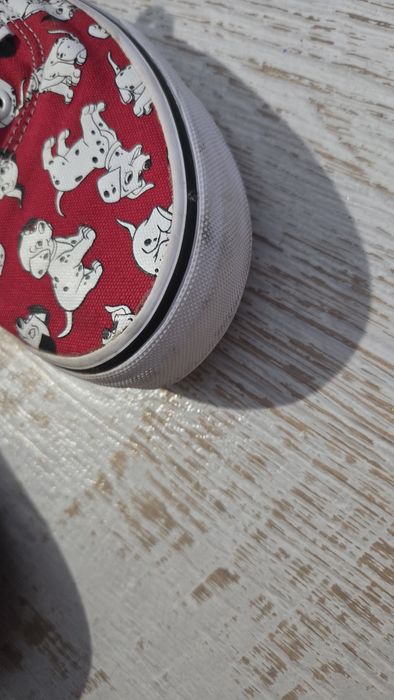 Vans Disney като нови