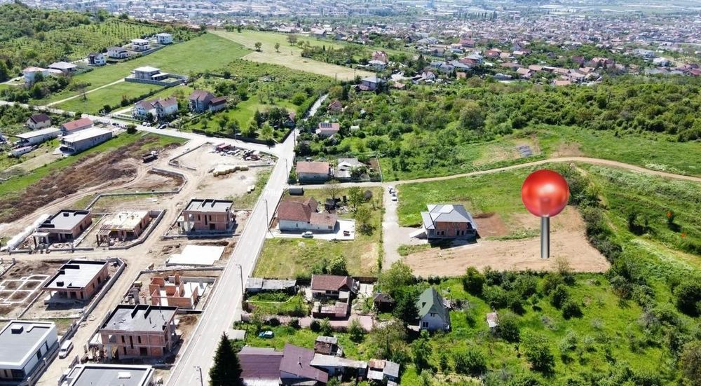 Vind teren pe str Piersicilor (Oradea)