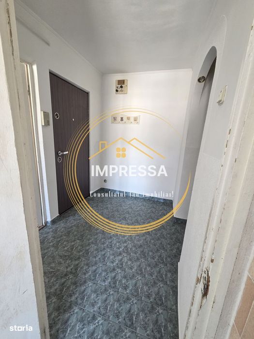 Se vinde apartament 3 camere 71mp decomandat 66000euro neg