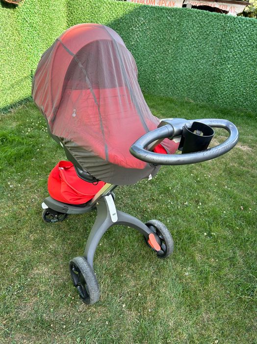 Продава детска количка