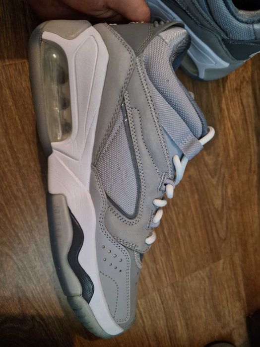 Nike Jordan Max Aura 2 – оригинални, номер 40, сиви