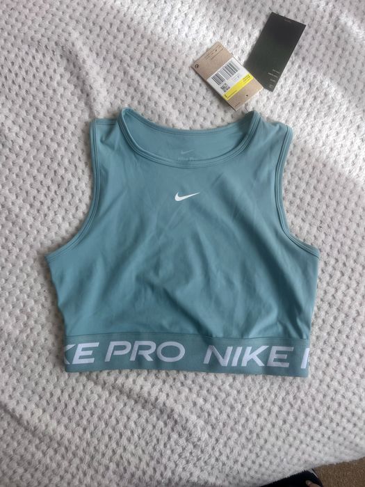 Спортен топ Nike pro