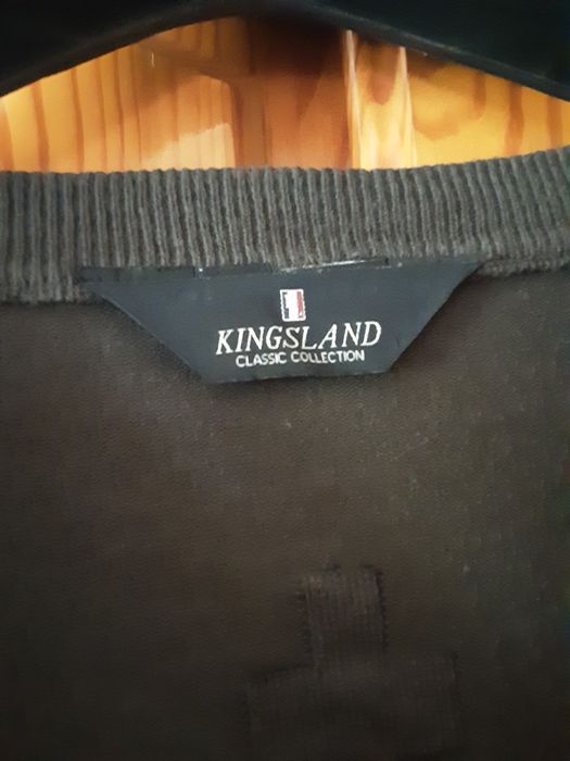 Маркова мъжка спортна фланелка.