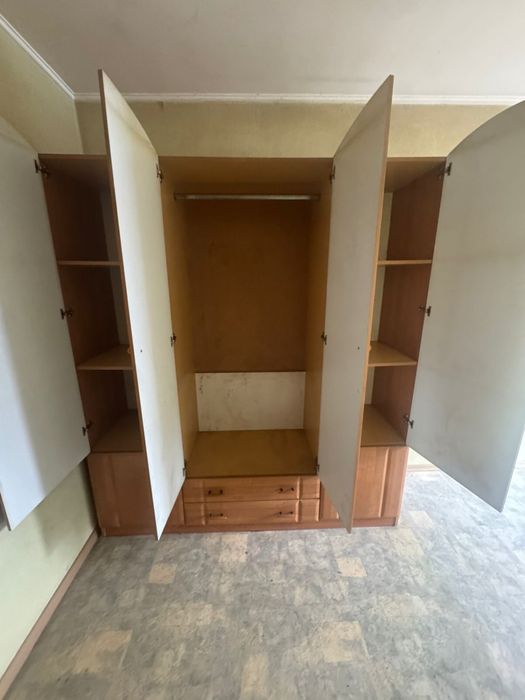 Шкаф для одежды шифоньер