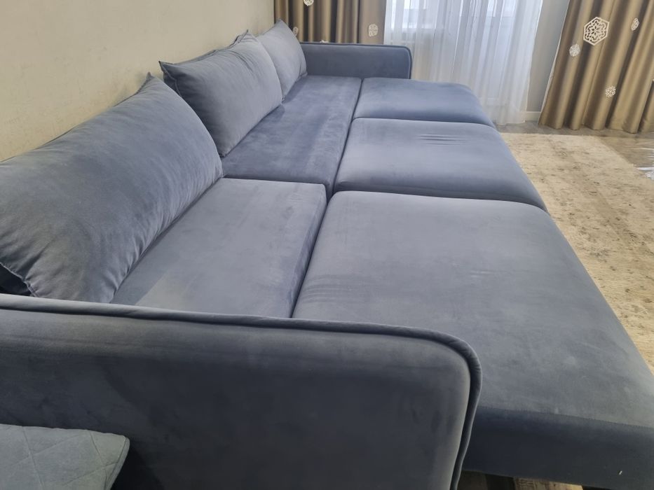 Диван гостиной 4м