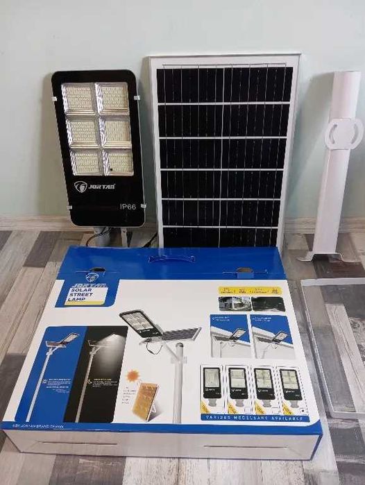 Соларна лампа JORTAN 400W+Стойка дистанционно 6000 лумена