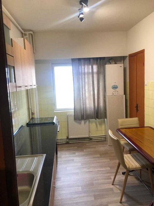 Privat Vand Ap 3 Cam Titulescu 10
