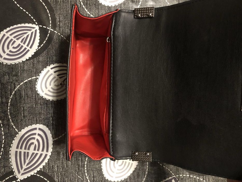 Продава се чанта