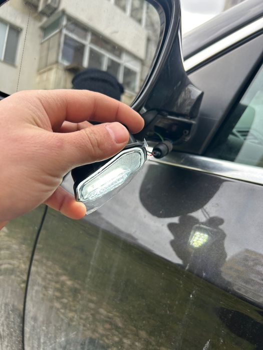 Подсветки за огледала за пасат б8 и цц