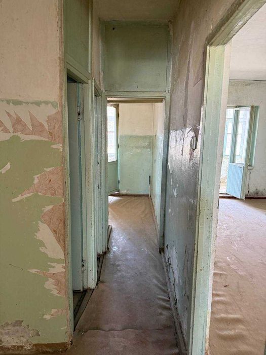 Срочно продается квартира в городе Чирчик рядом со школой Quantum)