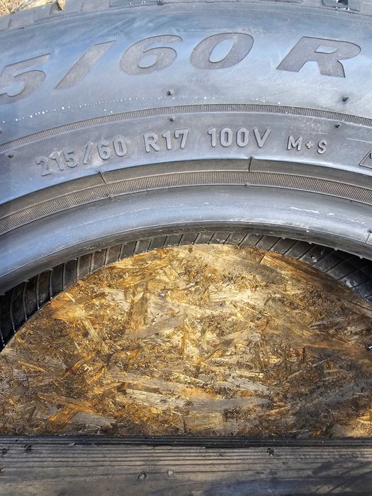 Anvelope 215 60 17