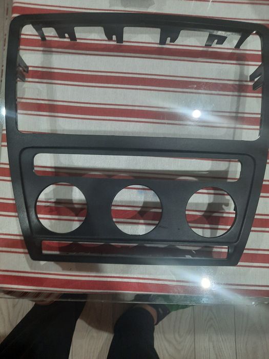 Casetofon original Skoda Octavia 2 decodat