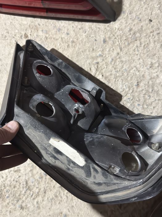 Фары 124 малина оригинал задние