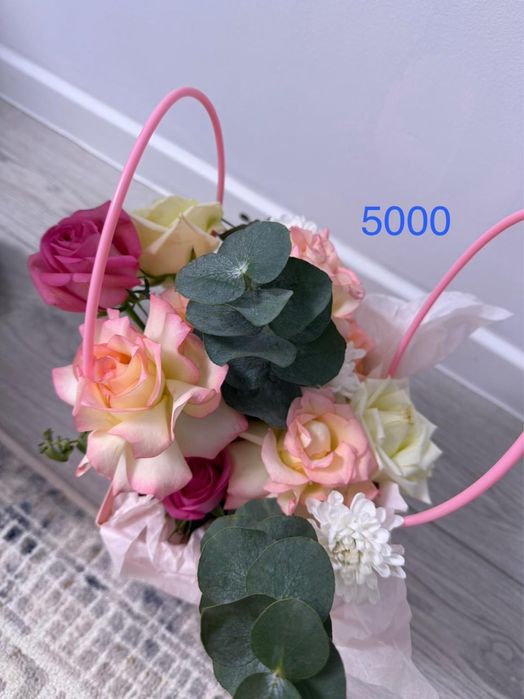 Свежие цветы разные