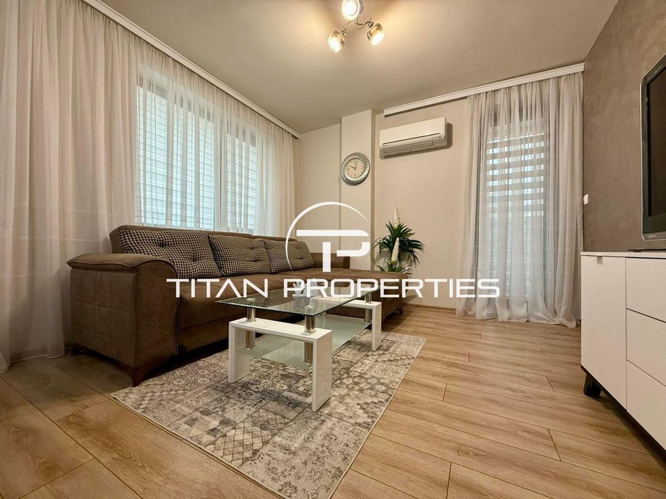 Дава се под наем Тристаен апартамент в Пловдив, Център - 110 кв.м за 714 € - Снимка #2