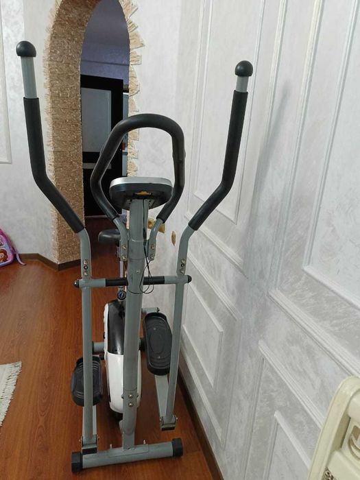 тренажер эллипс.