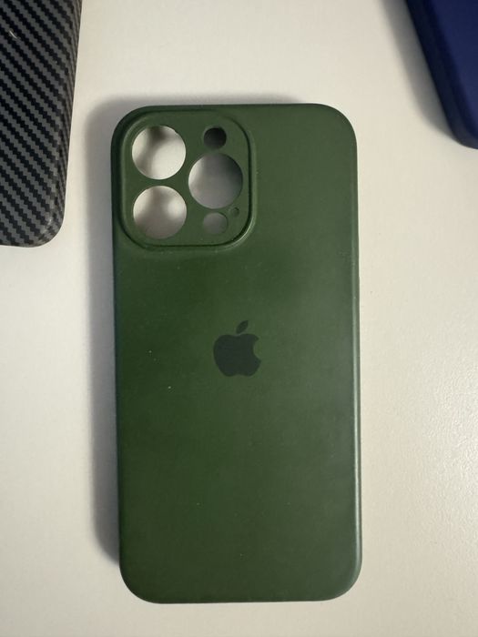 Чехолы на IPhone 15 Pro Max