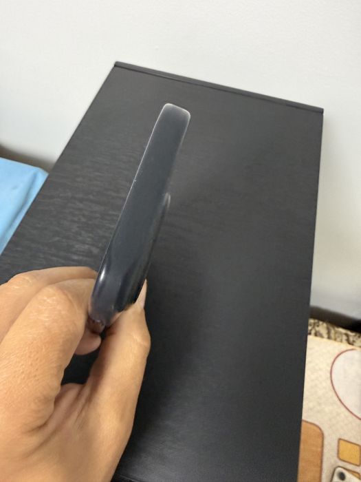 Vind husa iphone 15 pro max originala impecabila