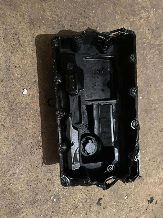 Капак на клапаните за Фолаксваген Пасат В6, двигател BMP