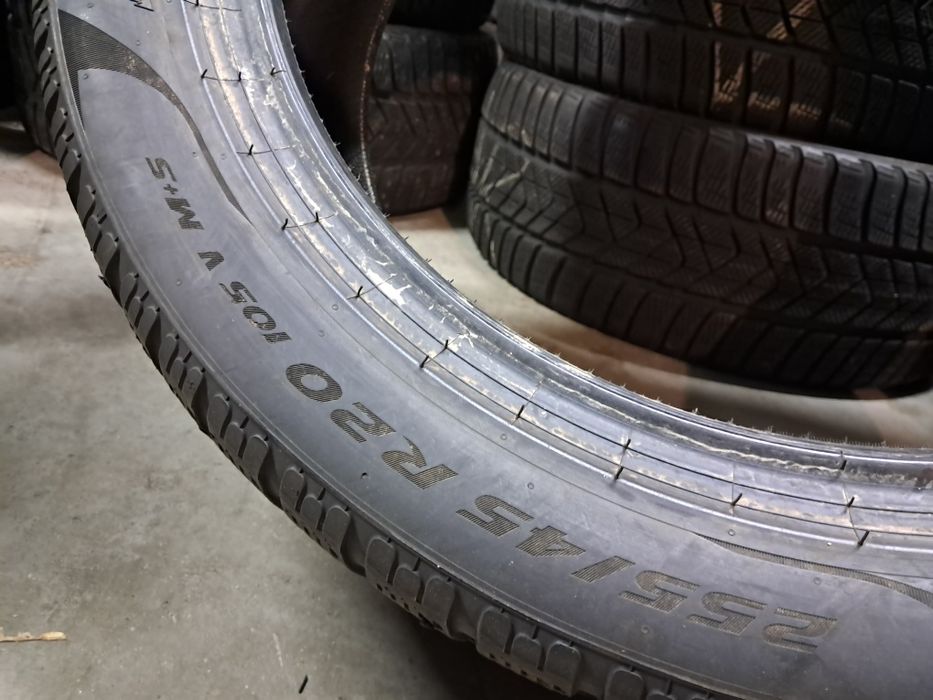 1xAnvelopa second iarna 255 45 R20 Pirelli