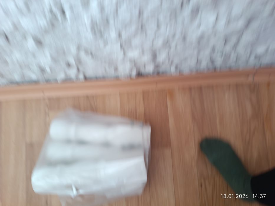 Продается стол круглый