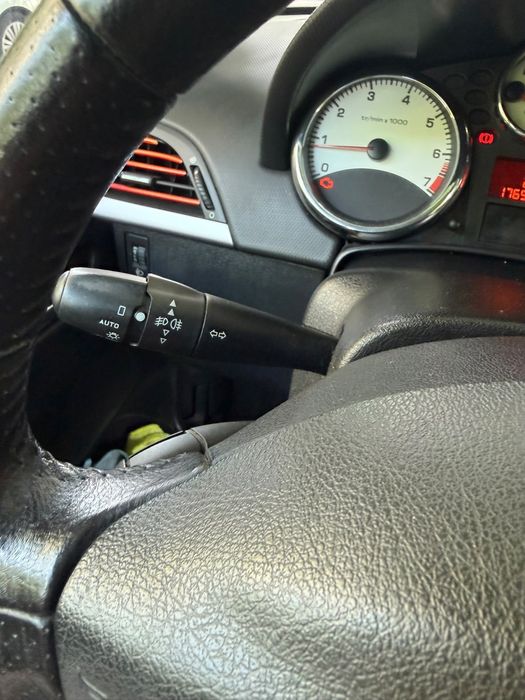 Peugeout 207 CC