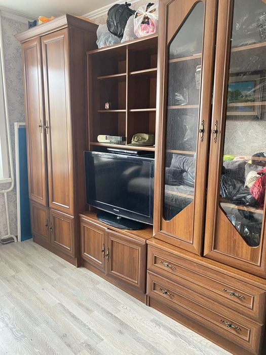 Продам стенку срочно