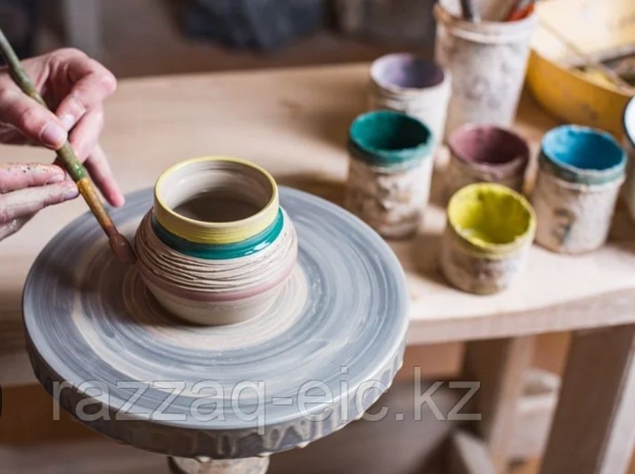 Ангобы и глазури, готовые к применению.