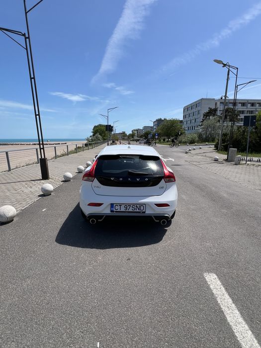 VOLVO V40 2015 — imagine 4