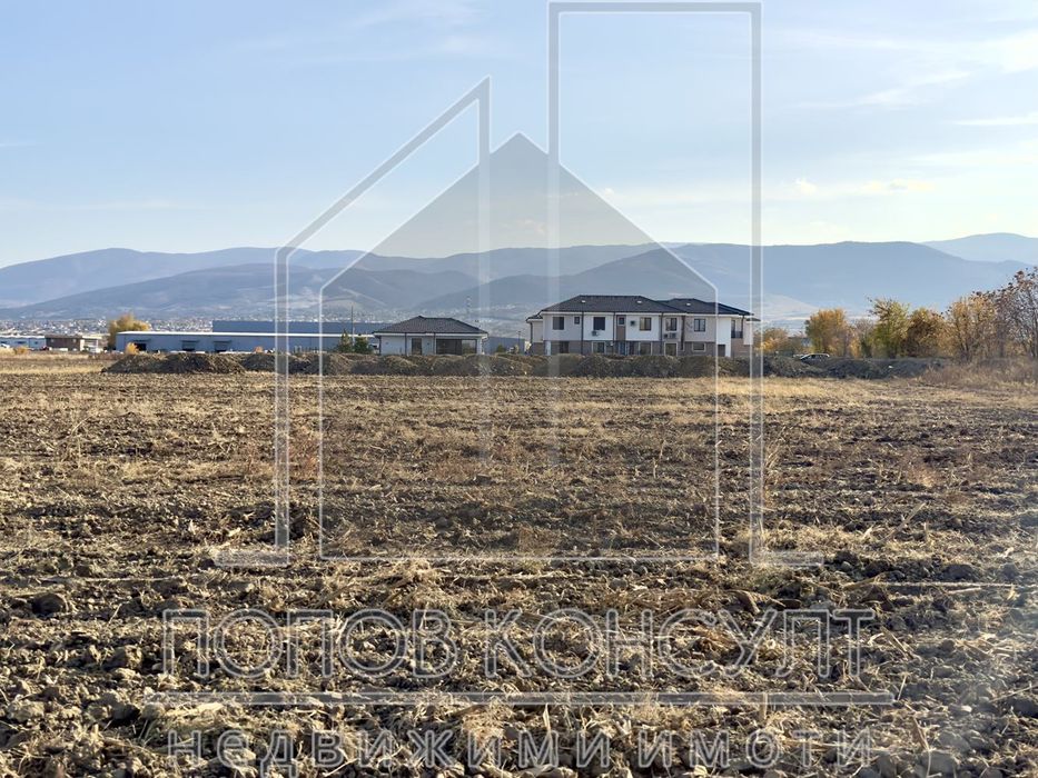 Парцел в Пловдив-Беломорски площ 2661 цена 532200