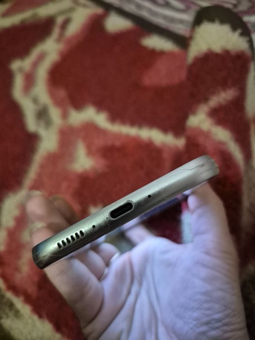 Продам самсунг а 34, 5 g,
